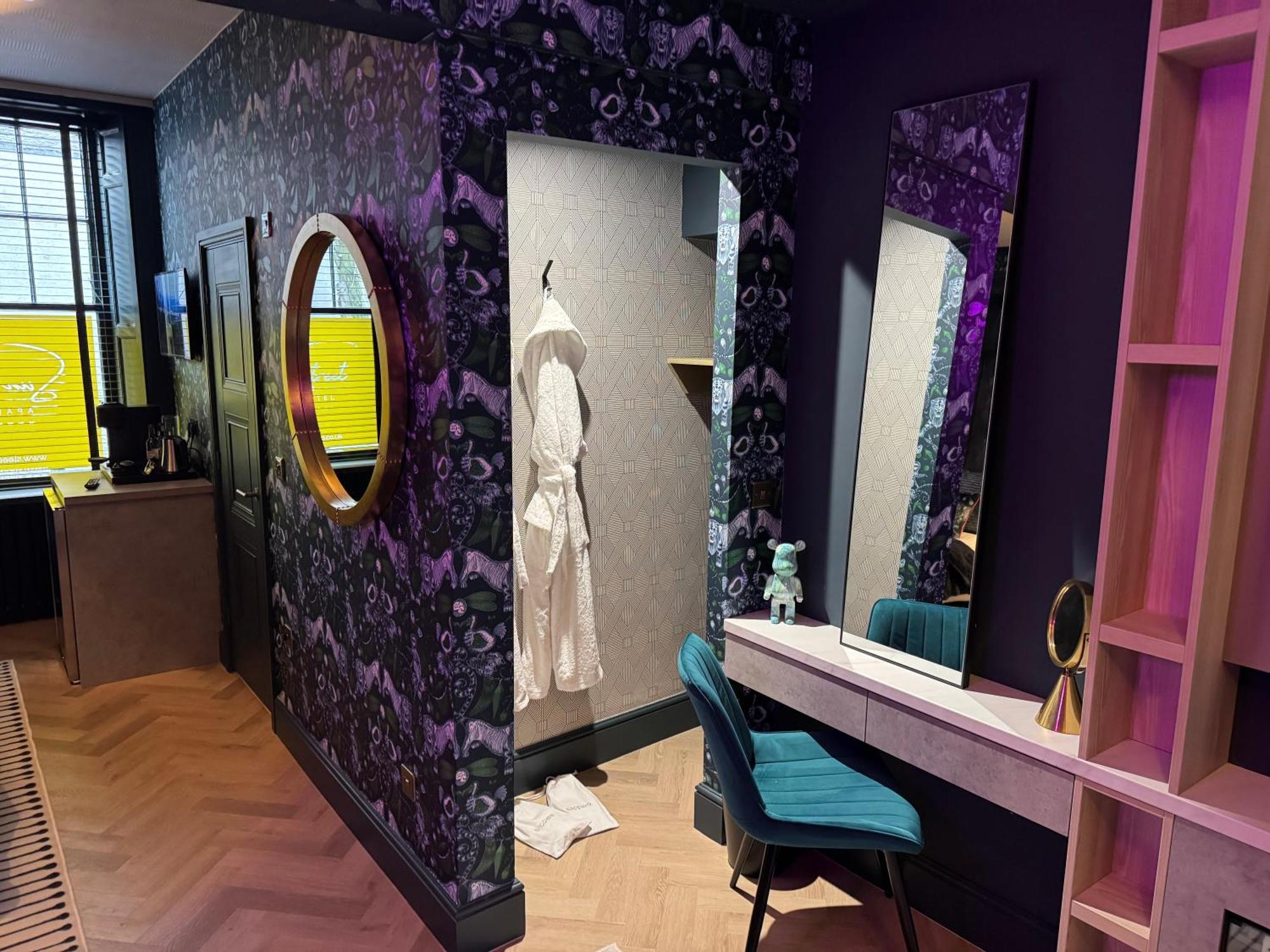 Secret Suites Ланкастер Экстерьер фото