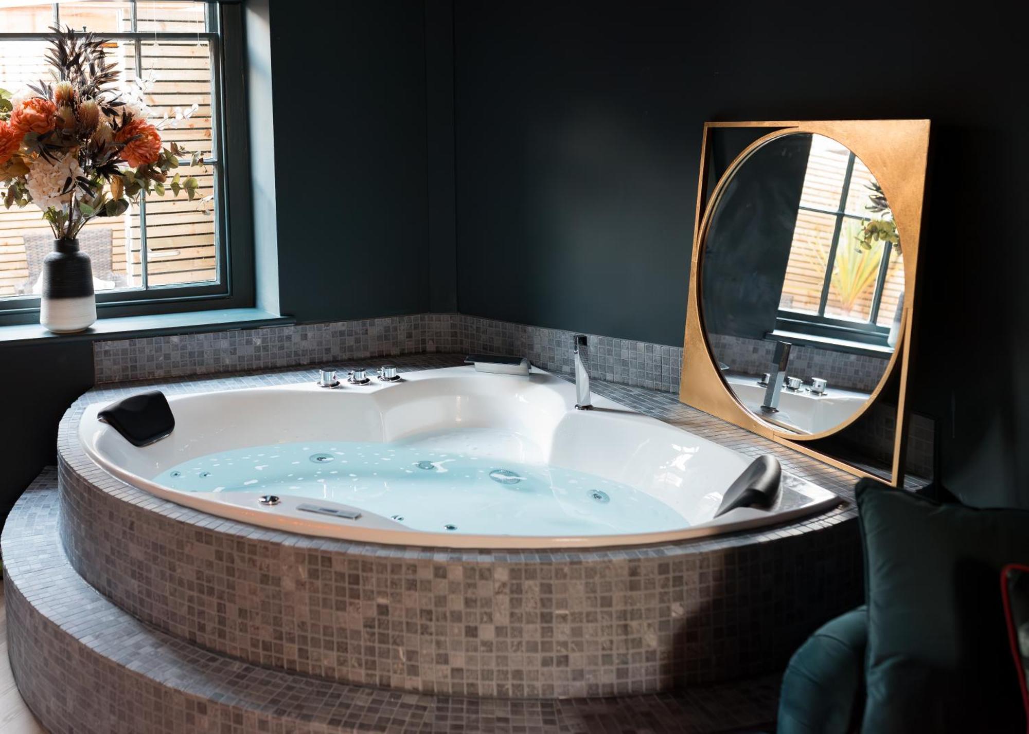 Secret Suites Ланкастер Экстерьер фото